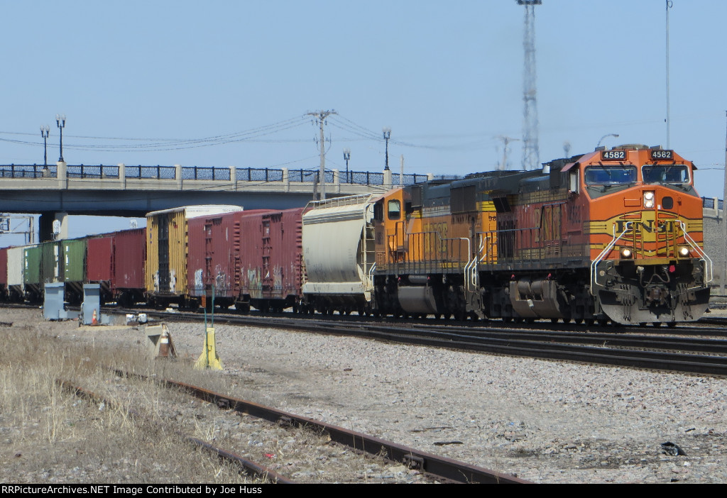 BNSF 4582 East